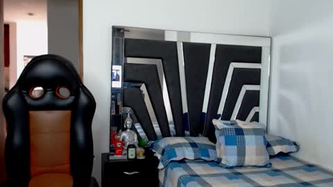 Snapshot of noah_harris01 chatting on March 2026 02:13:02 PM Noah Harris01 online show from March 2026 02:13:02 PM