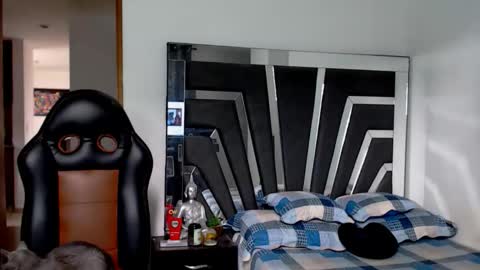 Snapshot of noah_harris01 chatting on April 2026 01:41:01 PM Noah Harris01 online show from April 2026 01:41:01 PM