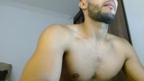 Snapshot of noah_jhonsonn chatting on May 2026 01:29:02 PM Noah online show from May 2026 01:29:02 PM