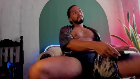 Noah online show from February 2025 10:02:02 PM