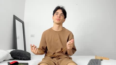 Noah online show from September 2025 08:33:01 PM