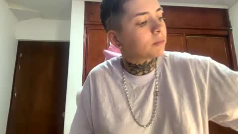 noah hehim    online show from January 2025 11:34:01 PM