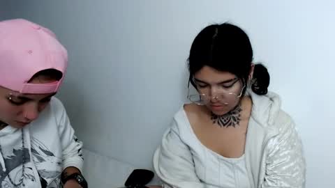 noah hehim    online show from February 2025 11:51:02 PM