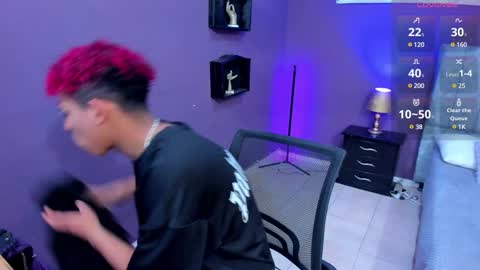 noah_smith04 online show from December 2024 12:19:02 PM