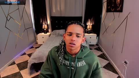 noah_smith04 online show from January 2025 12:50:02 PM