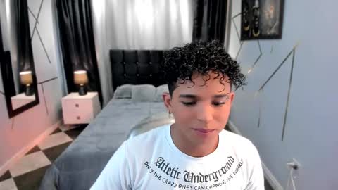 noah_smith04 online show from February 2025 01:14:01 PM