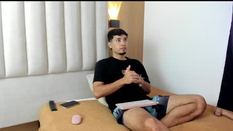 Snapshot of noah_smith05 chatting on April 2026 09:13:01 PM noah online show from April 2026 09:13:01 PM