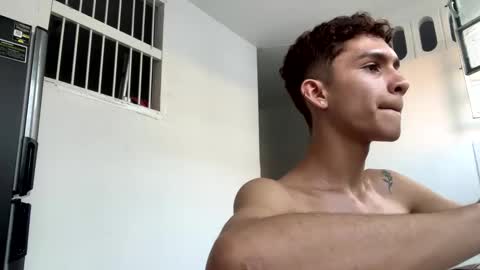 Snapshot of noah_tyler_ chatting on January 2025 10:27:02 PM noah tyler online show from January 2025 10:27:02 PM