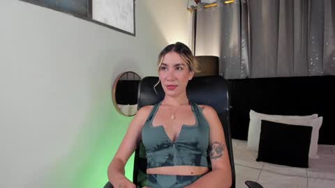 Snapshot of noahandlauren chatting on December 2024 08:44:02 PM . . online show from December 2024 08:44:02 PM