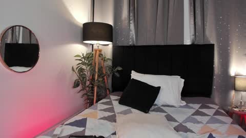 Snapshot of noahandlauren chatting on December 2024 12:44:02 AM . . online show from December 2024 12:44:02 AM