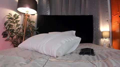 Snapshot of noahandlauren chatting on February 2025 11:06:01 PM . . online show from February 2025 11:06:01 PM