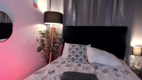 Snapshot of noahandlauren chatting on February 2025 12:15:01 AM . . online show from February 2025 12:15:01 AM