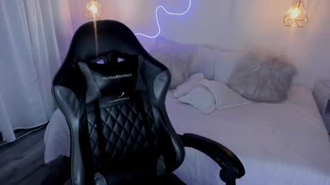 Snapshot of noahcryptic chatting on June 2026 06:22:02 AM Noah online show from June 2026 06:22:02 AM
