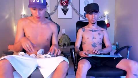 noahdaviss online show from December 2024 12:12:01 AM