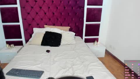 Noah FemBoy Fox online show from November 2025 04:34:02 AM