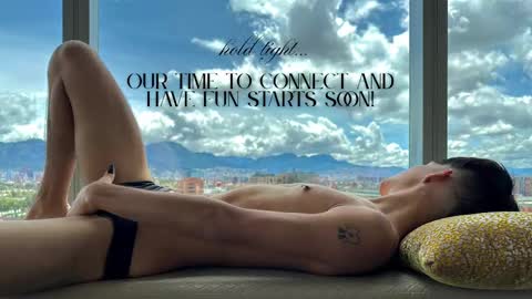 Snapshot of noahh_th03 chatting on September 2025 01:49:02 AM Noah online show from September 2025 01:49:02 AM