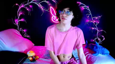 Noah Xtar online show from September 2025 12:38:01 AM