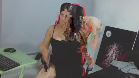 Noamartin online show from April 2026 01:21:01 AM