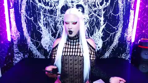 caroline online show from May 2026 11:55:02 PM