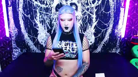 caroline online show from May 2026 12:52:02 AM