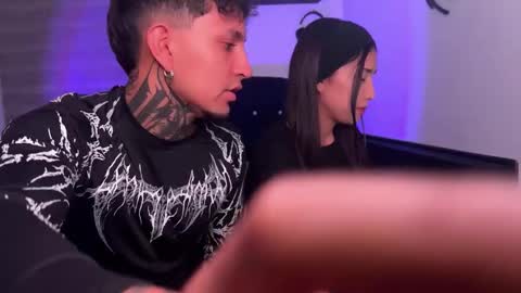 Jean Y Isa online show from March 2026 04:12:02 AM