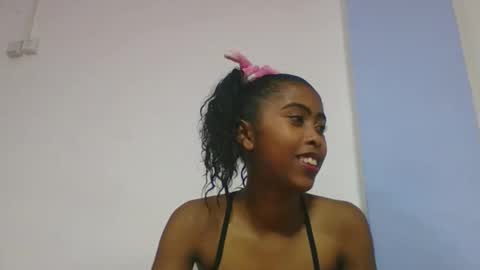 noelina online show from February 2026 05:28:02 AM