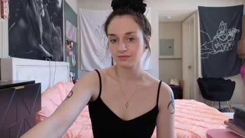 Noelle online show from June 2026 08:25:02 PM