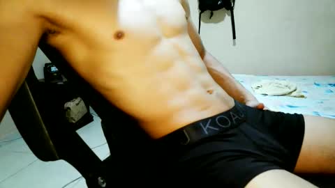 nofacebaby_ online show from April 2026 06:23:01 PM