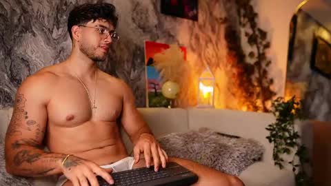 Snapshot of noha_miler chatting on May 2026 07:56:02 PM kevin online show from May 2026 07:56:02 PM