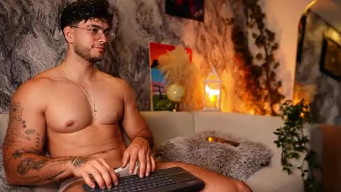 Snapshot of noha_miler chatting on May 2026 08:07:02 PM kevin online show from May 2026 08:07:02 PM