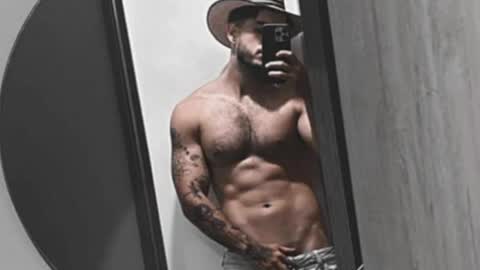 Snapshot of noha_miler chatting on May 2026 04:33:02 PM kevin online show from May 2026 04:33:02 PM