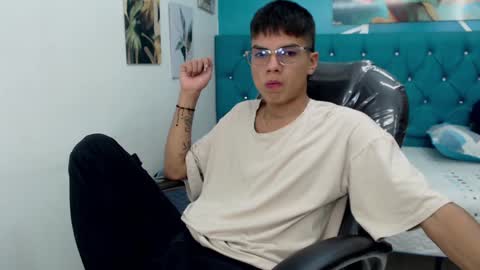 Snapshot of noha_scott chatting on December 2024 06:12:01 PM Noha Scott online show from December 2024 06:12:01 PM