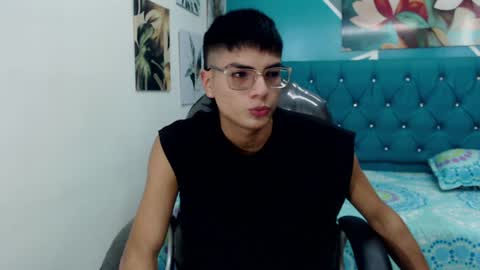 Snapshot of noha_scott chatting on January 2025 10:46:02 PM Noha Scott online show from January 2025 10:46:02 PM