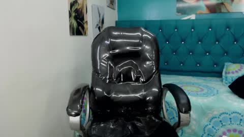 Snapshot of noha_scott chatting on January 2025 01:58:02 AM Noha Scott online show from January 2025 01:58:02 AM