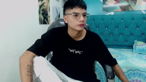 Snapshot of noha_scott chatting on February 2025 10:55:01 PM Noha Scott online show from February 2025 10:55:01 PM