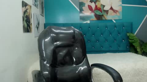 Snapshot of noha_scott chatting on February 2025 10:59:02 PM Noha Scott online show from February 2025 10:59:02 PM