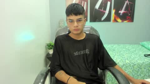 Snapshot of noha_scott chatting on February 2025 10:52:02 PM Noha Scott online show from February 2025 10:52:02 PM