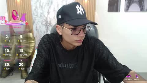 Snapshot of noha_scott chatting on September 2025 06:18:02 PM Noha Scott online show from September 2025 06:18:02 PM