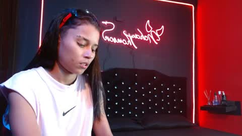 Noha Thomson online show from April 2026 10:22:02 PM