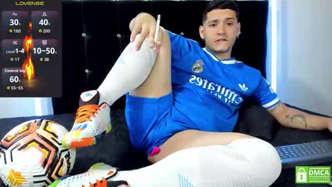 Snapshot of noha_white chatting on December 2025 07:09:01 PM Noha online show from December 2025 07:09:01 PM