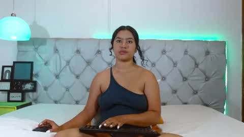 Noira Vale online show from July 2026 07:10:02 PM