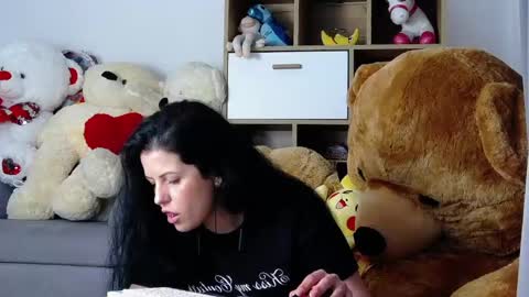 noirbella online show from May 2026 08:36:01 PM