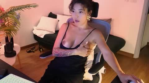 noirelysia online show from December 2025 03:44:02 AM