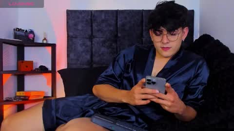 Nolan  online show from October 2025 12:44:02 AM