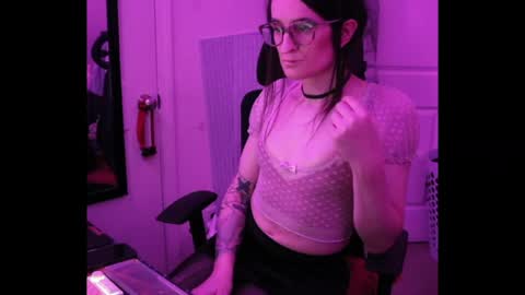 Nolynn online show from May 2026 02:05:02 AM