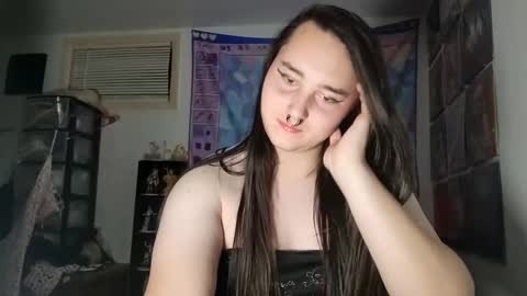 Snapshot of nonbinarybeauty20 chatting on February 2025 09:45:02 AM nonbinarybeauty20 online show from February 2025 09:45:02 AM