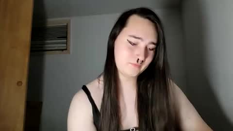 Snapshot of nonbinarybeauty20 chatting on March 2026 06:28:01 AM nonbinarybeauty20 online show from March 2026 06:28:01 AM