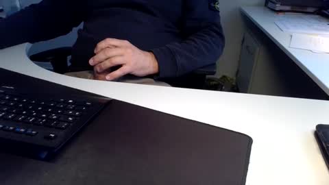 Snapshot of nonsequiture chatting on November 2025 10:35:02 AM Ralle online show from November 2025 10:35:02 AM