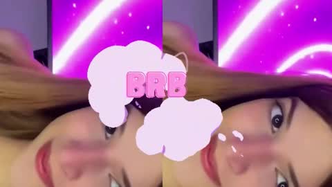 Snapshot of nora_vennucci chatting on September 2025 06:53:02 PM Nora online show from September 2025 06:53:02 PM