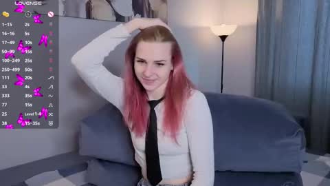 Elina online show from October 2025 10:15:01 AM